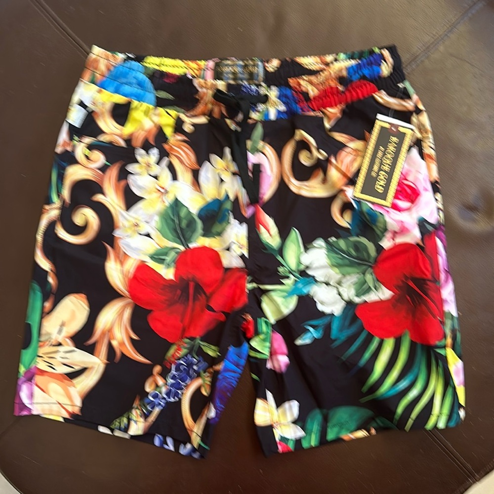 NWT Mens Swim Shorts Sz M High Quality and Perfrormance Fabric
